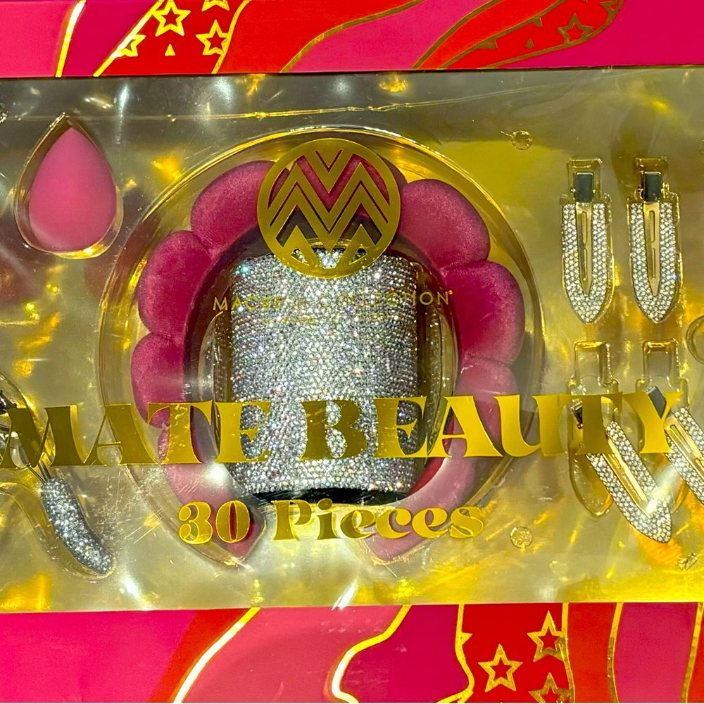 30 piece Rhinestone brush set